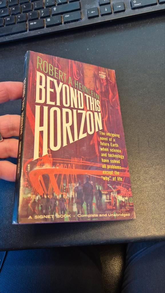 Beyond This Horizon - Robert A. Heinlein, Boeken, Science fiction, Gelezen, Ophalen of Verzenden