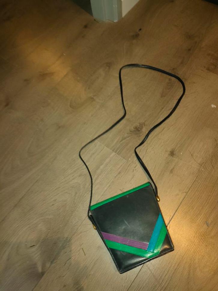 Vintage Schoudertasje, Sieraden, Tassen en Uiterlijk, Tassen | Damestassen, Gebruikt, Schoudertasje, Zwart, Ophalen of Verzenden