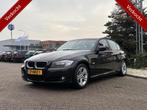 BMW 3-serie 318i Executive, 1e eigenaar, Navi, Clima,Cruise!, Achterwielaandrijving, Parkeersensor, Zwart, Origineel Nederlands
