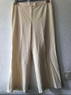 Maat 46 - broek van C&A- cremekleur met wijde pijpen, Kleding | Dames, Broeken en Pantalons, Overige kleuren, Maat 46/48 (XL) of groter