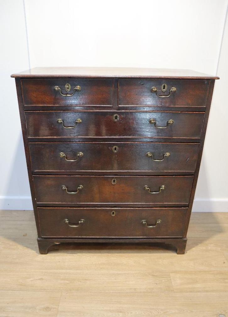 Antieke Engelse commode, 18e eeuw, Antiek en Kunst, Antiek | Meubels | Kasten, Ophalen of Verzenden