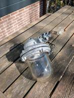 Industriële hanglamp uit Tsecho-Slowakije, uniek exemplaar!, Gebruikt, Ophalen of Verzenden, Glas, Minder dan 50 cm