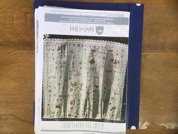 A day in happyland van Hatched and patched, Hobby en Vrije tijd, Stoffen en Lappen, Nieuw, Katoen, 120 cm of meer, 30 tot 200 cm