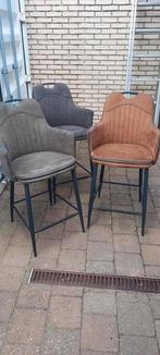 3 aparte barkrukken, Huis en Inrichting, Barkrukken, Ophalen, Gebruikt, Met voetsteun, 60 tot 90 cm