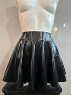 Latex full circle skater skirt black NEW, Verzenden, Zo goed als nieuw, Zwart, Cocktailjurk