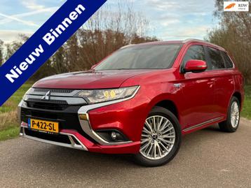 Mitsubishi Outlander 2.4 PHEV Intense+ Automaat / Camera / L beschikbaar voor biedingen