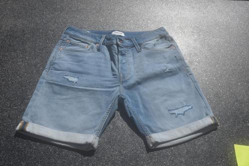 Jeansshort Jack&Jones maat M, Kleding | Heren, Spijkerbroeken en Jeans, Zo goed als nieuw, W32 (confectie 46) of kleiner, Blauw