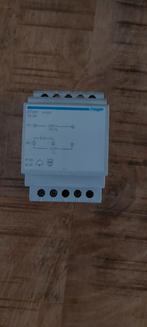 Hager beltrafo 230v - 12v / 8v st305, Ophalen of Verzenden