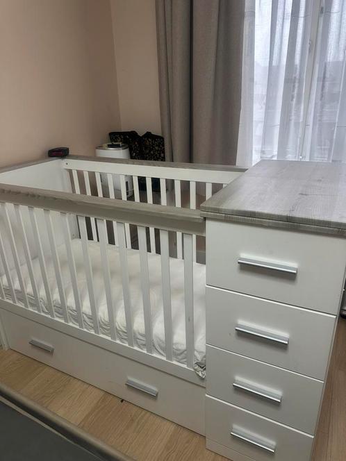 3 in 1 babybedje in eiken en wit kleur., Kinderen en Baby's, Babywiegjes en Ledikanten, Zo goed als nieuw, Ophalen