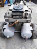 Compressor 10L - Geschikt voor continu gebruik, Doe-het-zelf en Verbouw, Compressors, Ophalen, Gebruikt, 10 bar of meer, Minder dan 200 liter/min