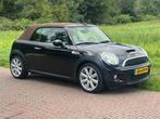 Mini Cooper S Cabrio...zwart met. en bruin leder., Auto's, Voorwielaandrijving, 4 cilinders, Cabriolet, 4 stoelen