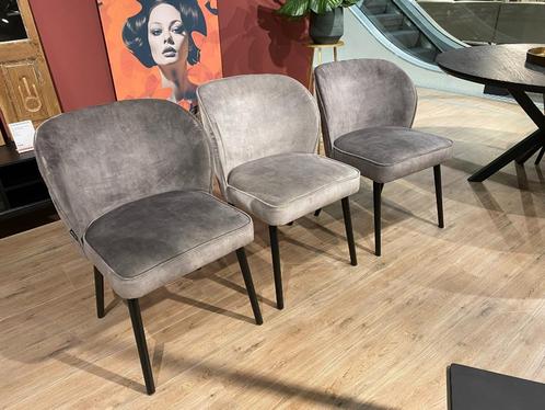 Mooie set! Eetkamerstoel Mika, Huis en Inrichting, Stoelen, Zo goed als nieuw, Drie, Stof, Grijs, Ophalen