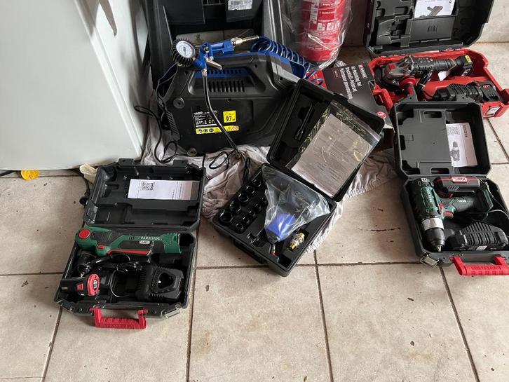 Gereedschap een party en tuinspullen, Doe-het-zelf en Verbouw, Gereedschap | Boormachines, Zo goed als nieuw, Overige typen, Ophalen of Verzenden