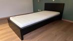 Eenpersoonsbed 90x200, zwart met matras, Huis en Inrichting, Slaapkamer | Bedden, Ophalen, 90 cm, Eenpersoons, Zwart