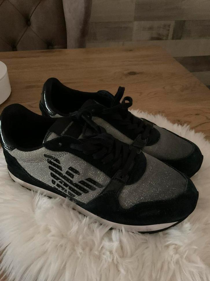 Emporio Armani dames sneakers maat 39, Kleding | Dames, Schoenen, Zo goed als nieuw, Sneakers of Gympen, Zwart, Ophalen of Verzenden