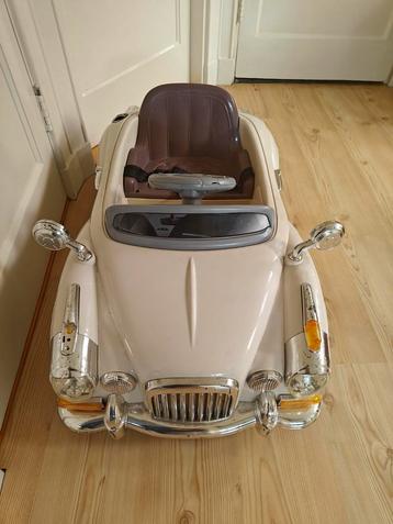 Electrische kinderauto beschikbaar voor biedingen