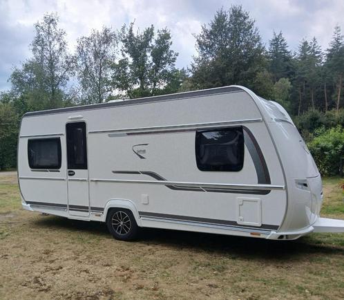 Fendt Saphir 495SFB 2022 +plaats op camping De Tol Nunspeet, Caravans en Kamperen, Caravans, Particulier, tot en met 4, 1000 - 1250 kg
