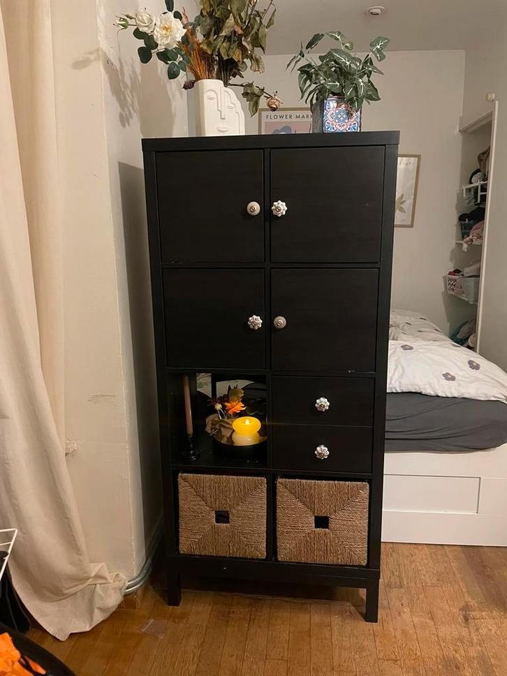 Zwarte pax kast met onderstel, Huis en Inrichting, Kasten | Lockerkasten, Gebruikt, Ophalen