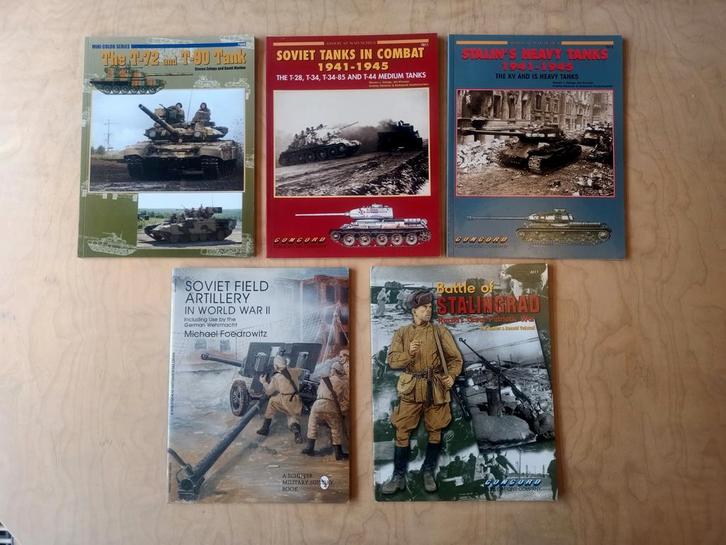 Russische Soviet tanks, artillerie enz. 1941 ww2 wo2, Boeken, Oorlog en Militair, Gelezen, Ophalen of Verzenden