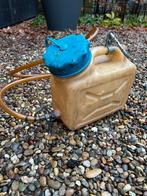 Jerrycan met slang en kraantje voor olie verversen, Ophalen, Gebruikt