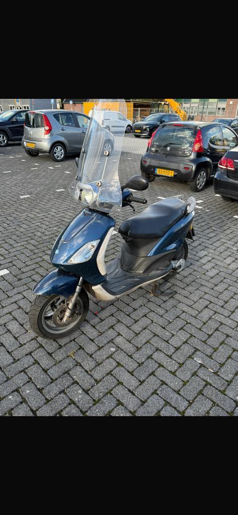 Piaggio Fly, Fietsen en Brommers, Snorfietsen en Snorscooters, Zo goed als nieuw, Piaggio, Benzine, Ophalen