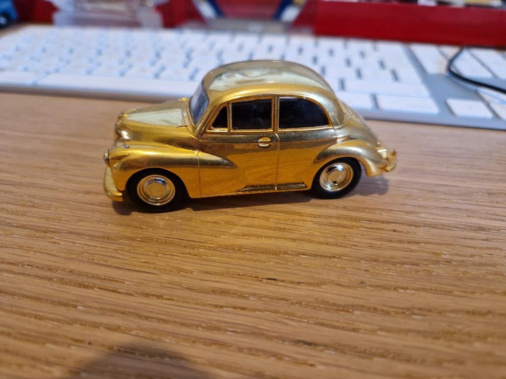 Corgi Morris Minor Saloon. GOLD, Ophalen of Verzenden, Zo goed als nieuw, Auto, Corgi