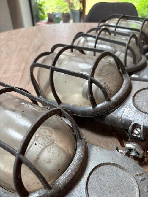 4 Originele vintage industriële lampen prijs  voor set van 4, Huis en Inrichting, Lampen | Hanglampen, Gebruikt, Overige materialen
