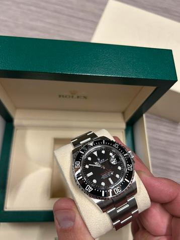 Rolex  Sea-Dweller Red  2022 99% Nieuw beschikbaar voor biedingen