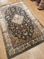 Vintage handgeknoopt perzisch tapijt ghom zijde 215x134, Huis en Inrichting, Stoffering | Tapijten en Kleden, Info@SlatsAntiek.nl