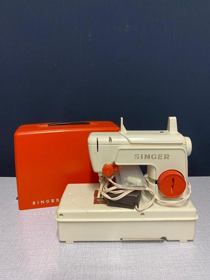 Vintage Kinder naaimachientje van Singer, Antiek en Kunst, Antiek | Speelgoed, Ophalen