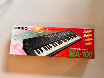Vintage Casio MA-100  Keyboard in doos beschikbaar voor biedingen