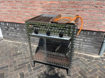 Gas barbecue beschikbaar voor biedingen