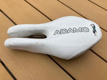 ISM adamo zadel beschikbaar voor biedingen