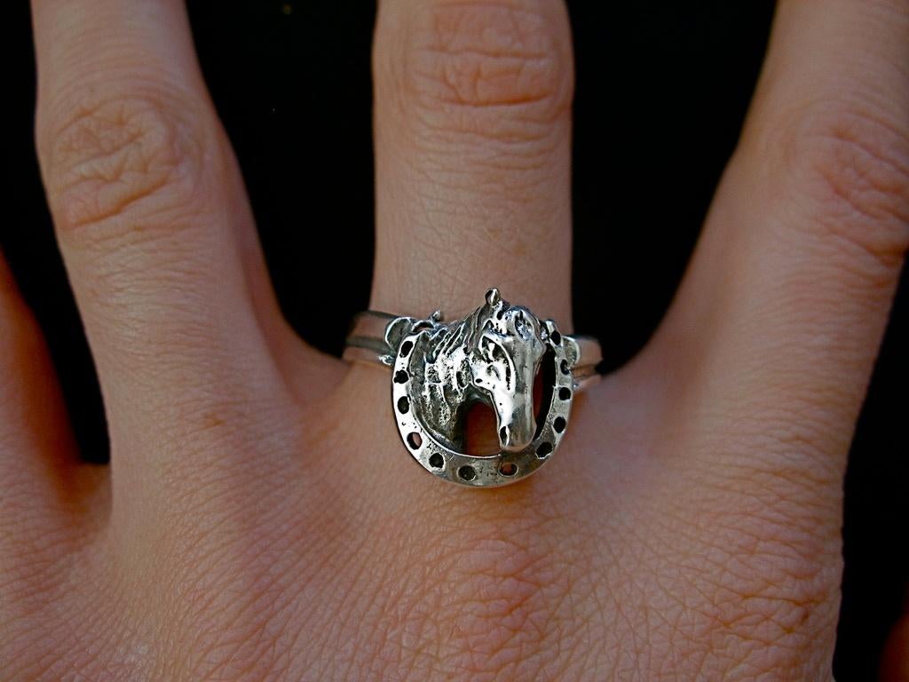 Zilveren 925 zilver ring paard met hoefijzer maat 17.75, Sieraden, Tassen en Uiterlijk, Ringen, Nieuw, Dame, 17 tot 18, Zilver