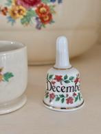 Mini belletje klokje porselein December, Ophalen of Verzenden