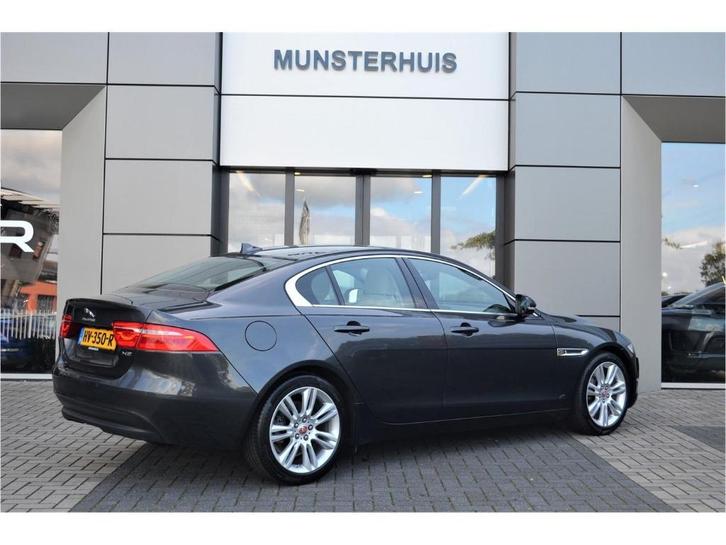 Jaguar XE 2.0D 120KW AUT 2016 Grijs, Auto's, Jaguar, Particulier, XE, ABS, Achteruitrijcamera, Airbags, Airconditioning, Alarm
