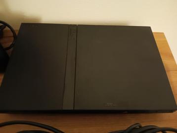 Ps2 slim met games, controllers en vele geheugenkaarten beschikbaar voor biedingen