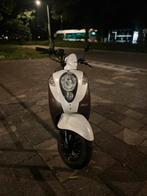 Sym mio 50, Fietsen en Brommers, Scooters | SYM, Maximaal 45 km/u, Zo goed als nieuw, Benzine, 50 cc