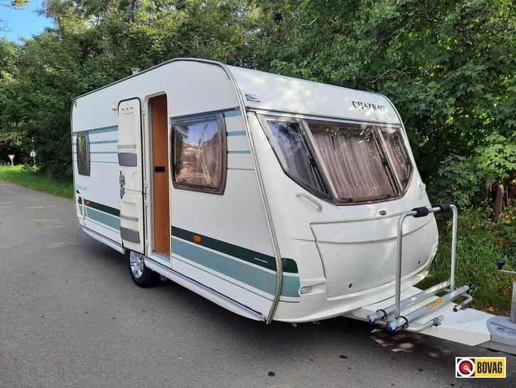 Chateau Calista 450, Caravans en Kamperen, Caravans, tot en met 4, 750 - 1000 kg, Rondzit, Chateau, Frans bed, Overige typen, 4 tot 5 meter