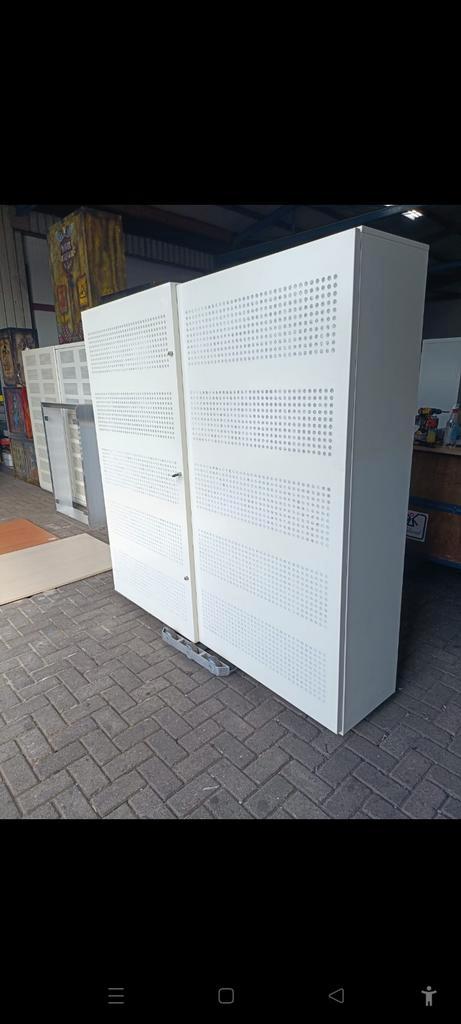 Akoestische metalen schuifdeurkasten , garagekasten, Huis en Inrichting, Kasten | Roldeurkasten en Archiefkasten, Gebruikt, 150 tot 200 cm
