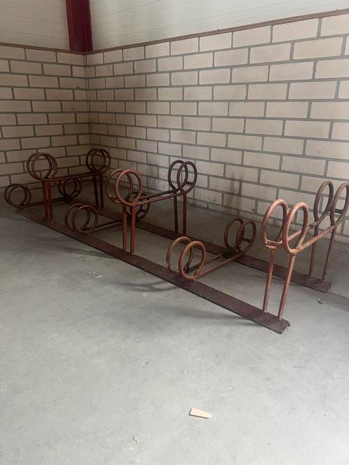 Vintage metalen fietsenrek – retro industrieel mcm, Fietsen en Brommers, Fietsaccessoires | Fietsenrekken, Zo goed als nieuw, Ophalen of Verzenden