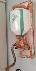 Oude porseleinen koffiemolen Pede, Ophalen