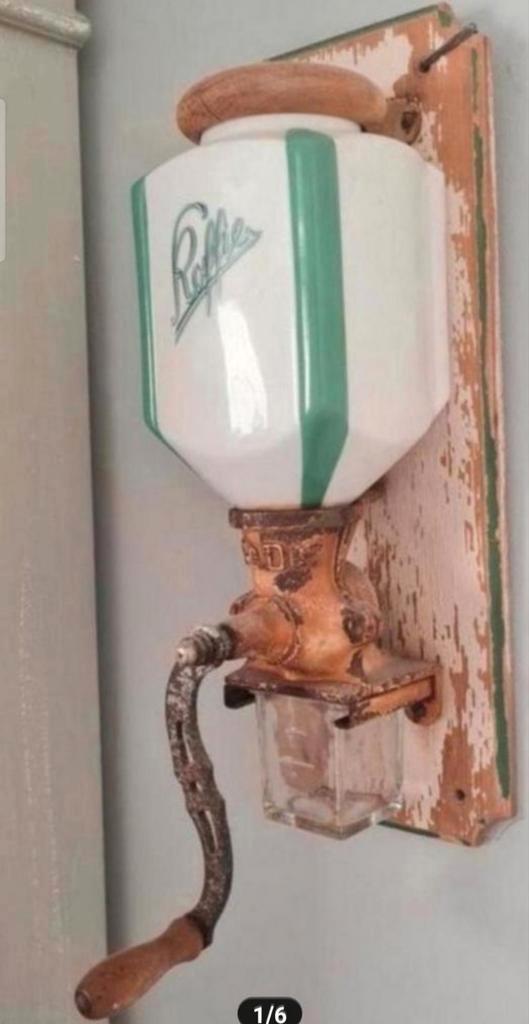 Oude porseleinen koffiemolen Pede, Antiek en Kunst, Antiek | Keukenbenodigdheden, Ophalen