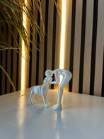 Beeld hond en baas, nieuwe beeld decoratie, cadeau idee, Verzamelen, Beelden en Beeldjes, Ophalen of Verzenden, Nieuw, Dier