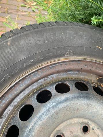 Winterbanden VW Passat 2010 - 195/65 R15 beschikbaar voor biedingen