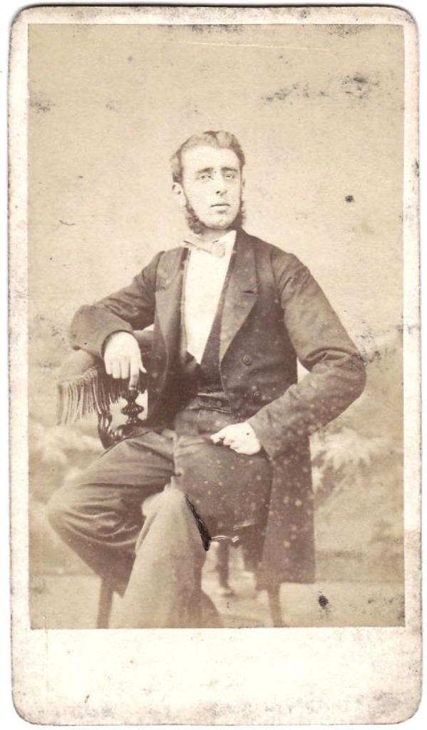 CDV - Man Baard Stoel - Foto Adolphe Conen Amsterdam, Verzamelen, Foto's en Prenten, Gebruikt, Foto, Overige onderwerpen, Voor 1940