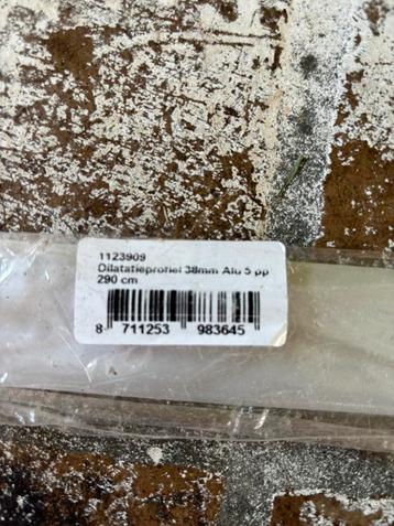 2 stuks Dilatatieprofiel 38 mm zelfklevend alu 290cm beschikbaar voor biedingen