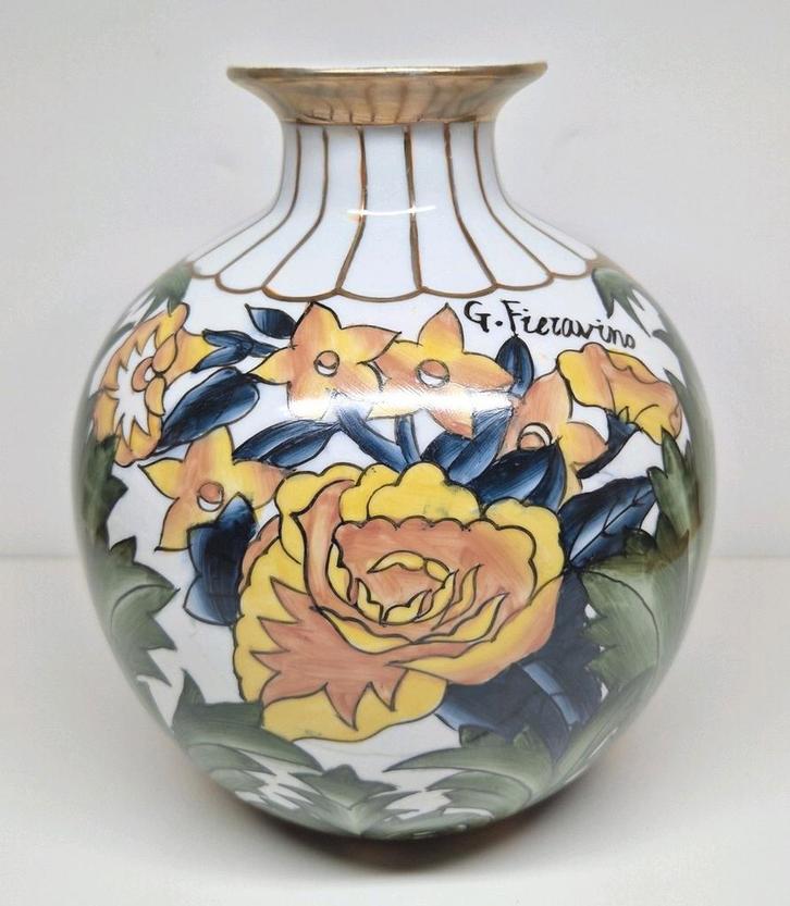 Porseleinen vaas G. Fieravino Reinhold Schlegelmilch, 1920., Antiek en Kunst, Antiek | Porselein, Ophalen of Verzenden