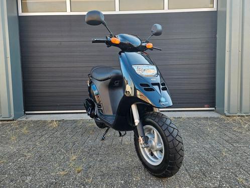 PIAGGIO TYPHOON 2T 50CC BJ 2004 ZWART 4313KM! TOPSTAAT!, Fietsen en Brommers, Brommers | Tuning en Styling, Zo goed als nieuw