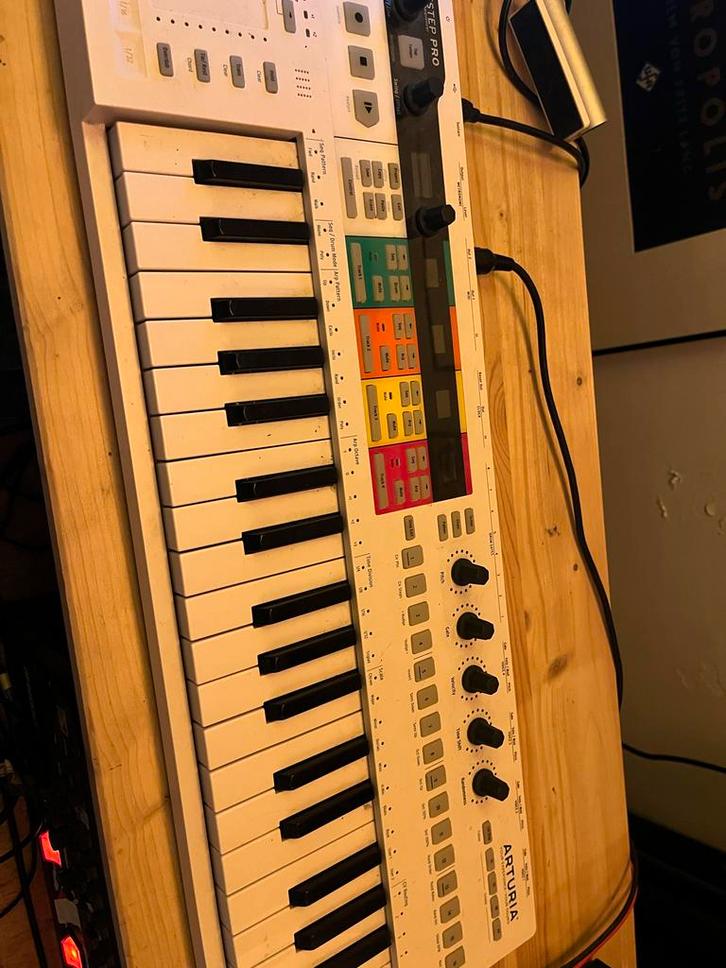 Arturia Keystep Pro - Sequencer Keyboard, Muziek en Instrumenten, Midi-apparatuur, Zo goed als nieuw, Ophalen of Verzenden